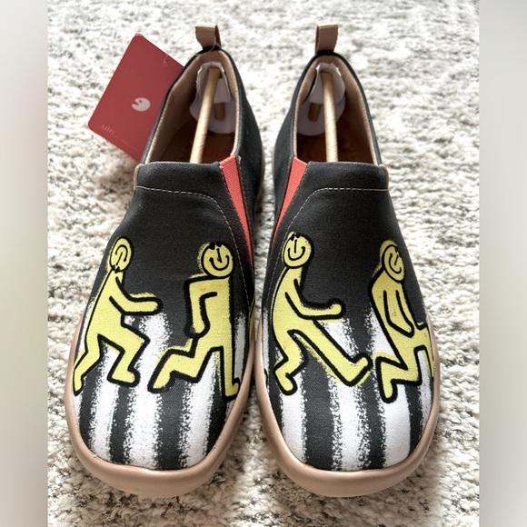 UIN Shoes - NWT Uin Women’s Slip On’s
